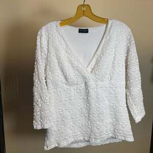 VTG Y2K Bay Studio Women's White Textured Short Sleeve Blouse